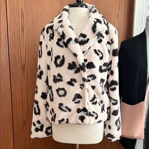 Le Lis pink and Black leopard print Teddy Jacket
